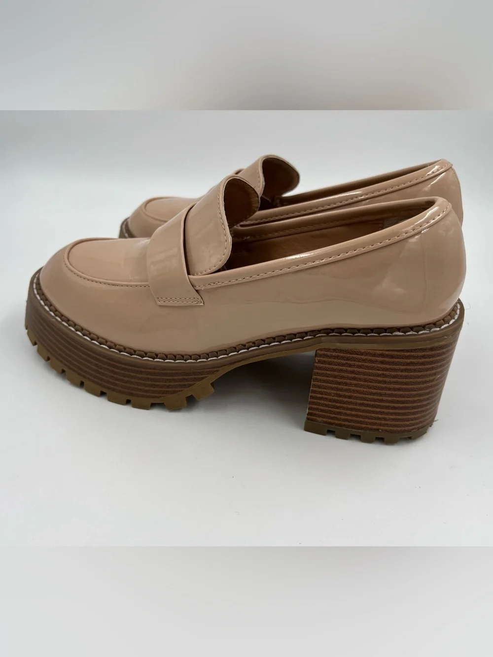 Mia Delilah Chunky Platform Heal Loafers Glossy Nude/Tan Patent Finish Size 7.5